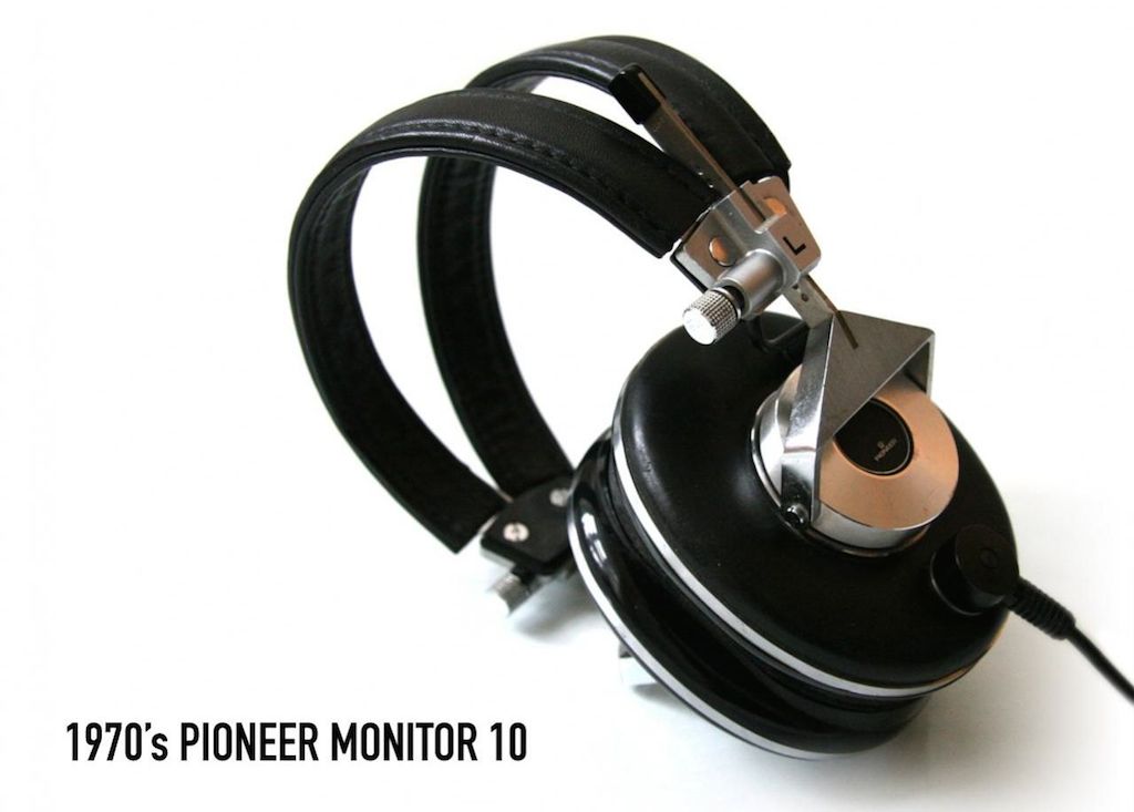 Pioneer Monitor 10